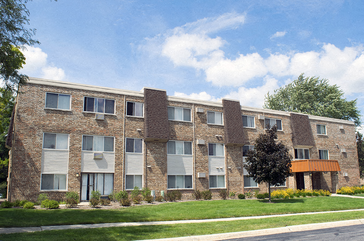 The Arbors Of Glen Ellyn Apartments, 325 Ramblewood Dr., Glen Ellyn, IL