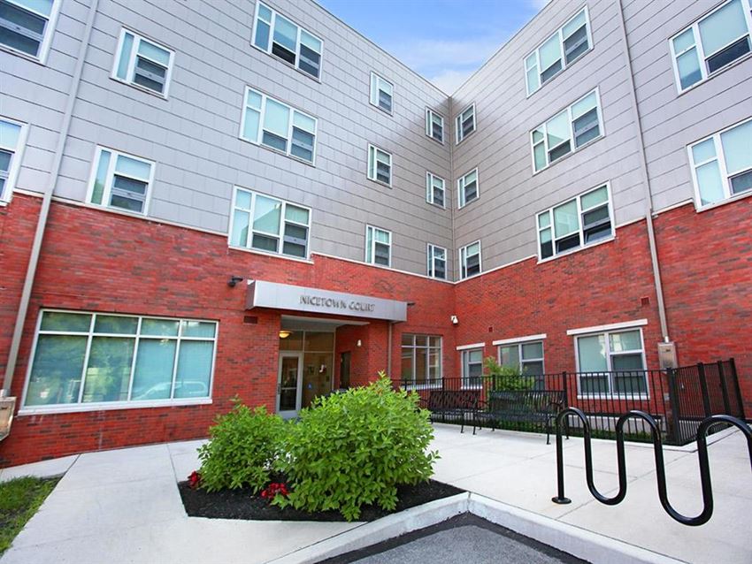 4340 Germantown Avenue 1-4 Beds Apartment, Affordable for Rent - Photo Gallery 1