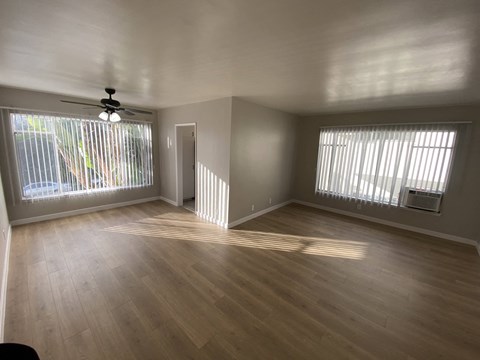 1720 N Harvard Blvd 1-2 Beds Apartment for Rent - Photo Gallery 29