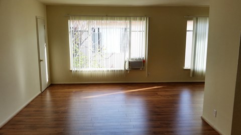 1720 N Harvard Blvd 1-2 Beds Apartment for Rent - Photo Gallery 30