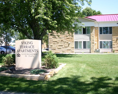 the building where the viking terrace apartments are located