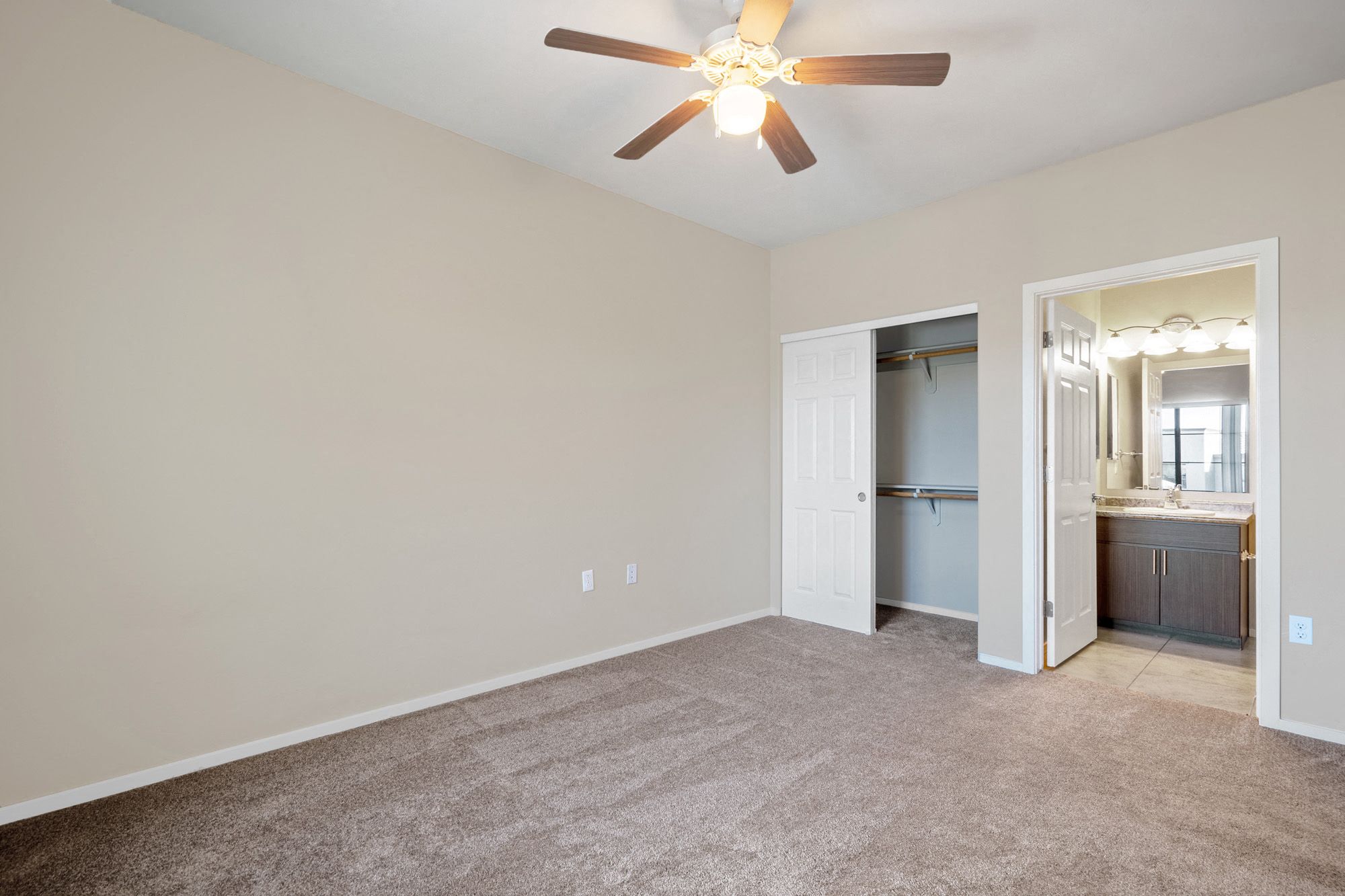 Bedroom, Closet, Bathroom, Ceiling Fan