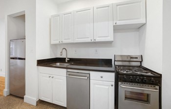 207 East 37 St. 1-4 Beds Apartment for Rent - Photo Gallery 5