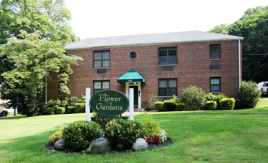 the building where the hotel is located