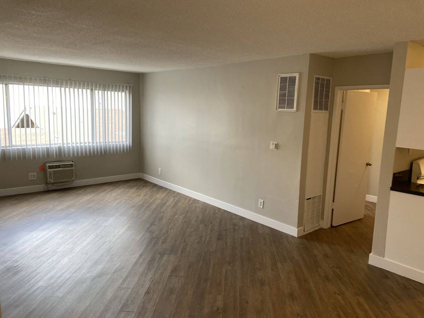 1743 Garfield Place Studio-2 Beds Apartment for Rent - Photo Gallery