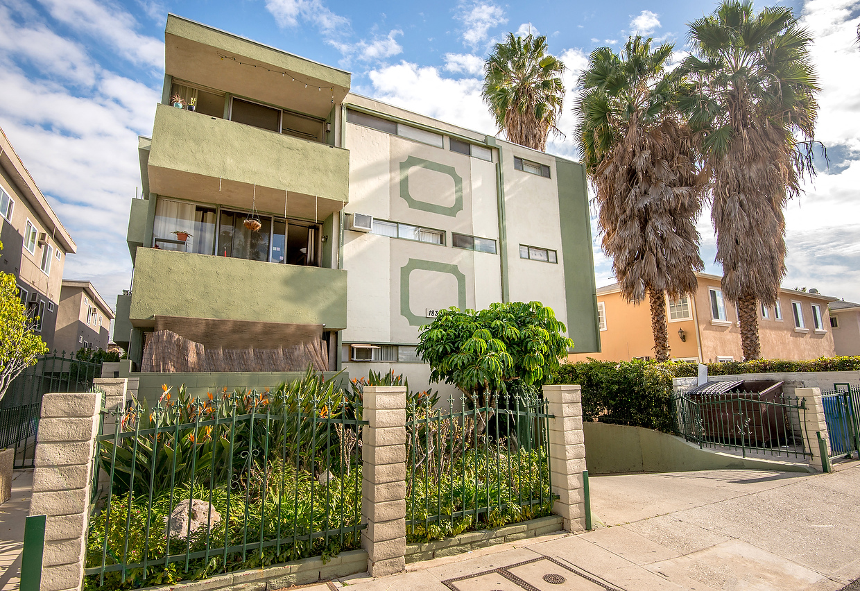 the building in which the apartment is located