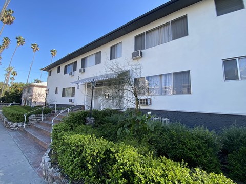 6000 Franklin Ave Studio-1 Bed Apartment for Rent - Photo Gallery 2