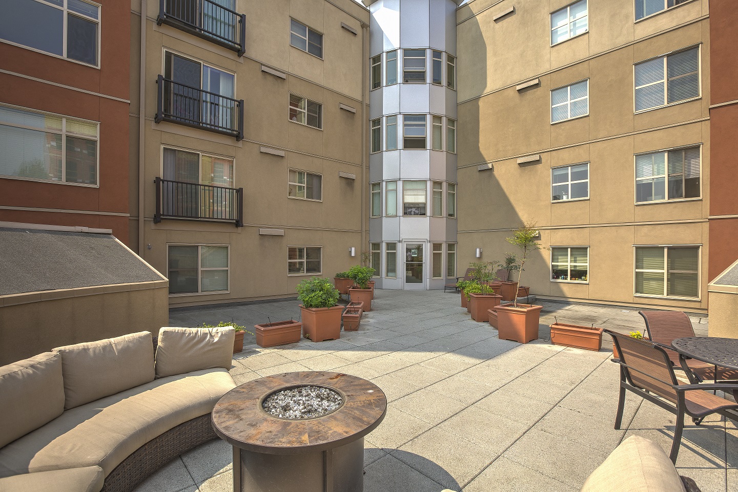 LaVie at Queen Anne Seattle, WA deckLaVie at Queen Anne Seattle, WA deck