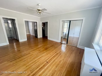 1627-45 Ridge Ave. Studio-4 Beds Apartment for Rent - Photo Gallery 3