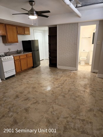 2901-11 N. Seminary Ave. Studio-1 Bed Apartment for Rent - Photo Gallery 4