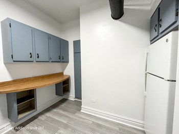 510-34 W. Addison St. 1-2 Beds Apartment for Rent - Photo Gallery 5