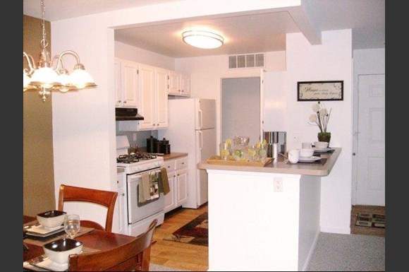 Boulder Pointe Apartments 201 Genung Street Middletown