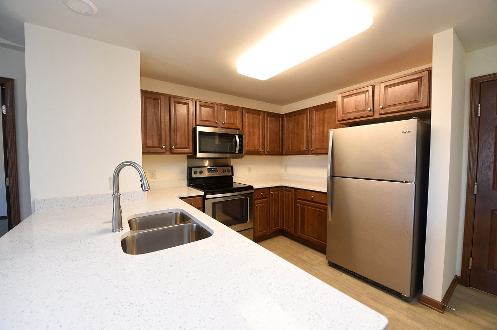 Open Concept Kitchen with Peninsula