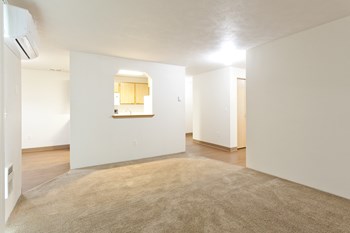 Westridge Apartments for rent in Clarkston, WA vacant apartment living room - Photo Gallery 5