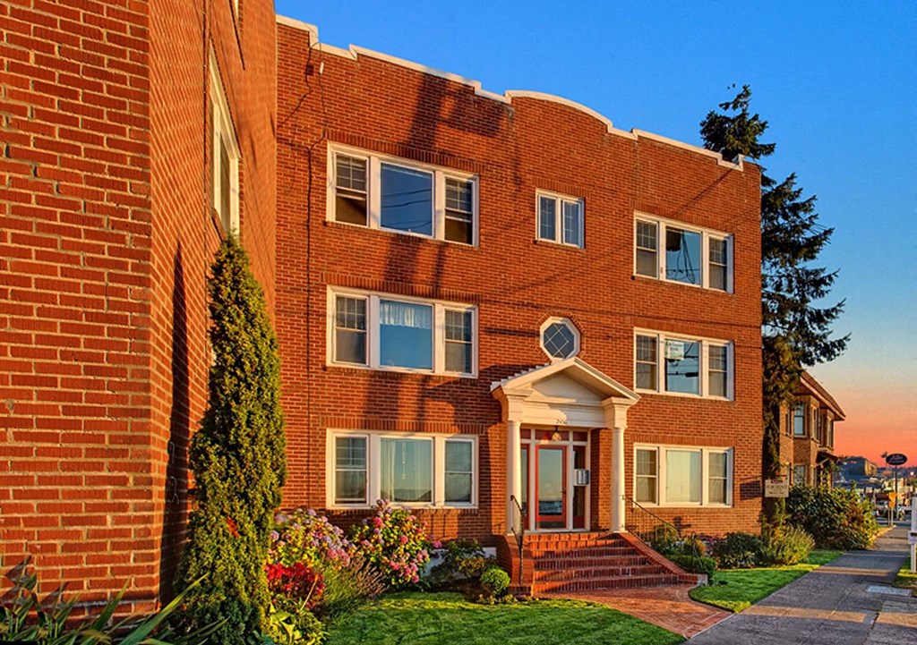 the building where the apartment is located