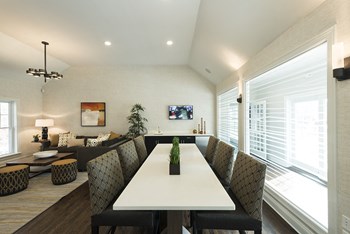 31F Putnam Green Studio-1 Bed Apartment for Rent - Photo Gallery 6