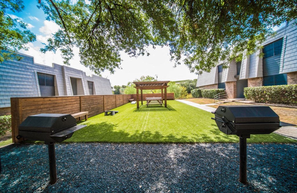 Picnic Area With Grilling Facility at Jewel, Austin