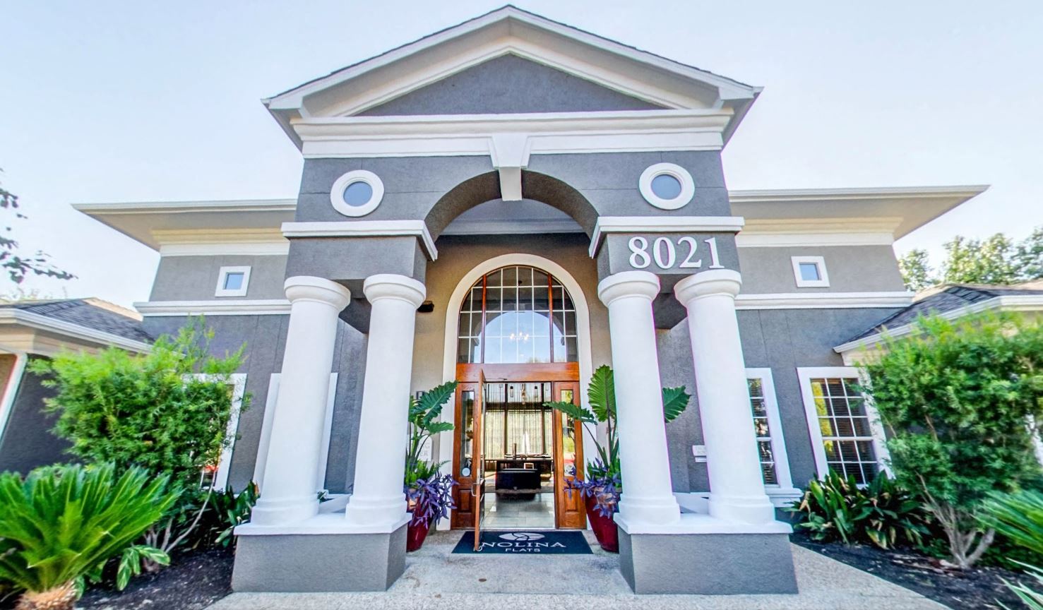 Leasing Office Entrance