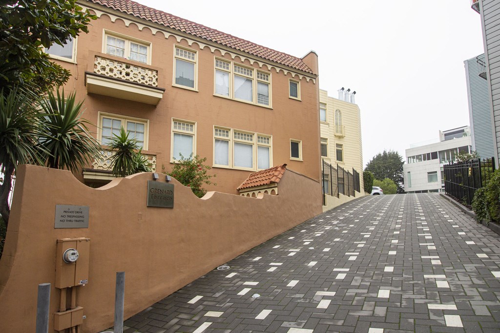 the building in which the apartment is located