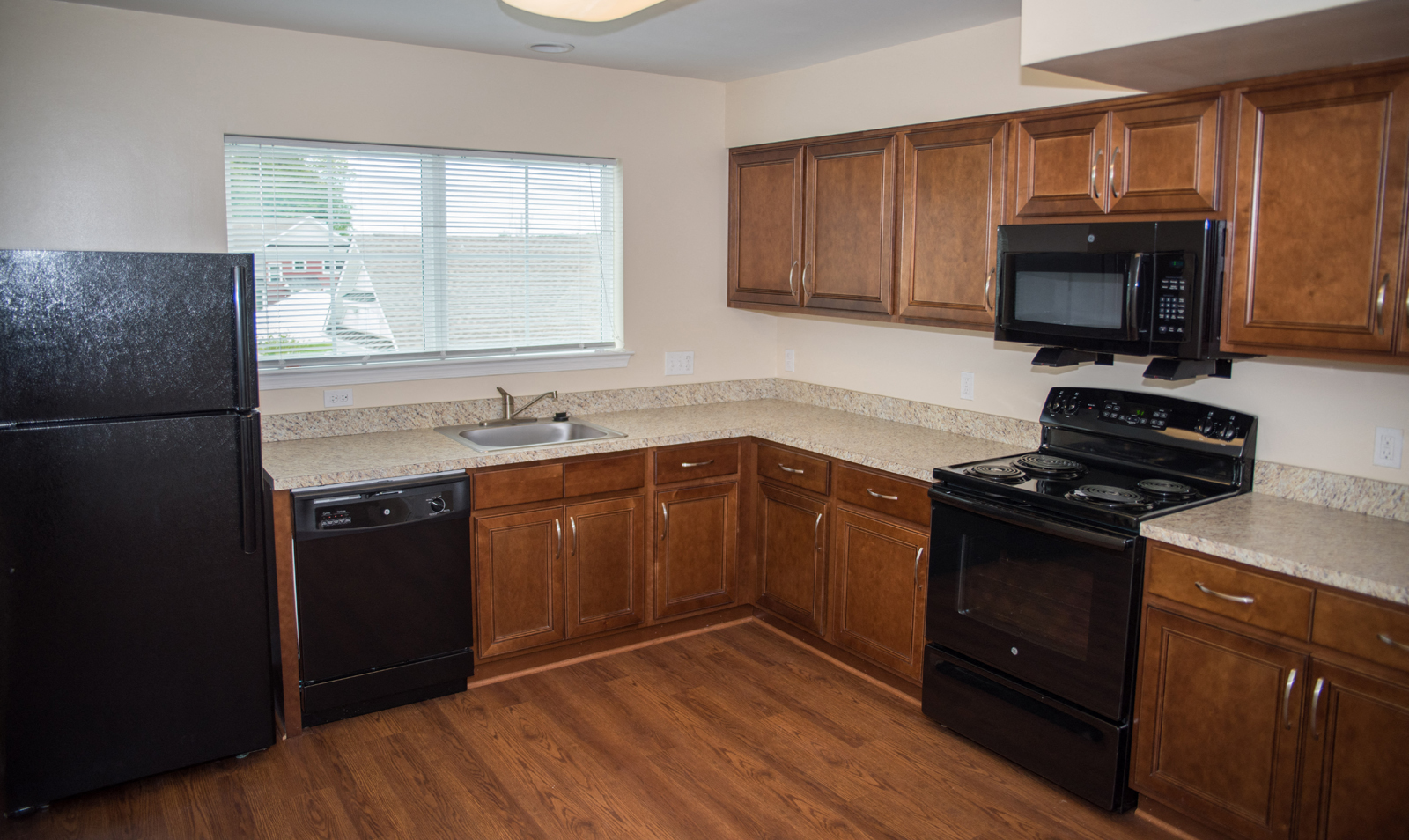 Riverwoods at Denton Apartment Kitchen