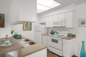 3202 West Bell Rd Studio-2 Beds Apartment for Rent - Photo Gallery 4