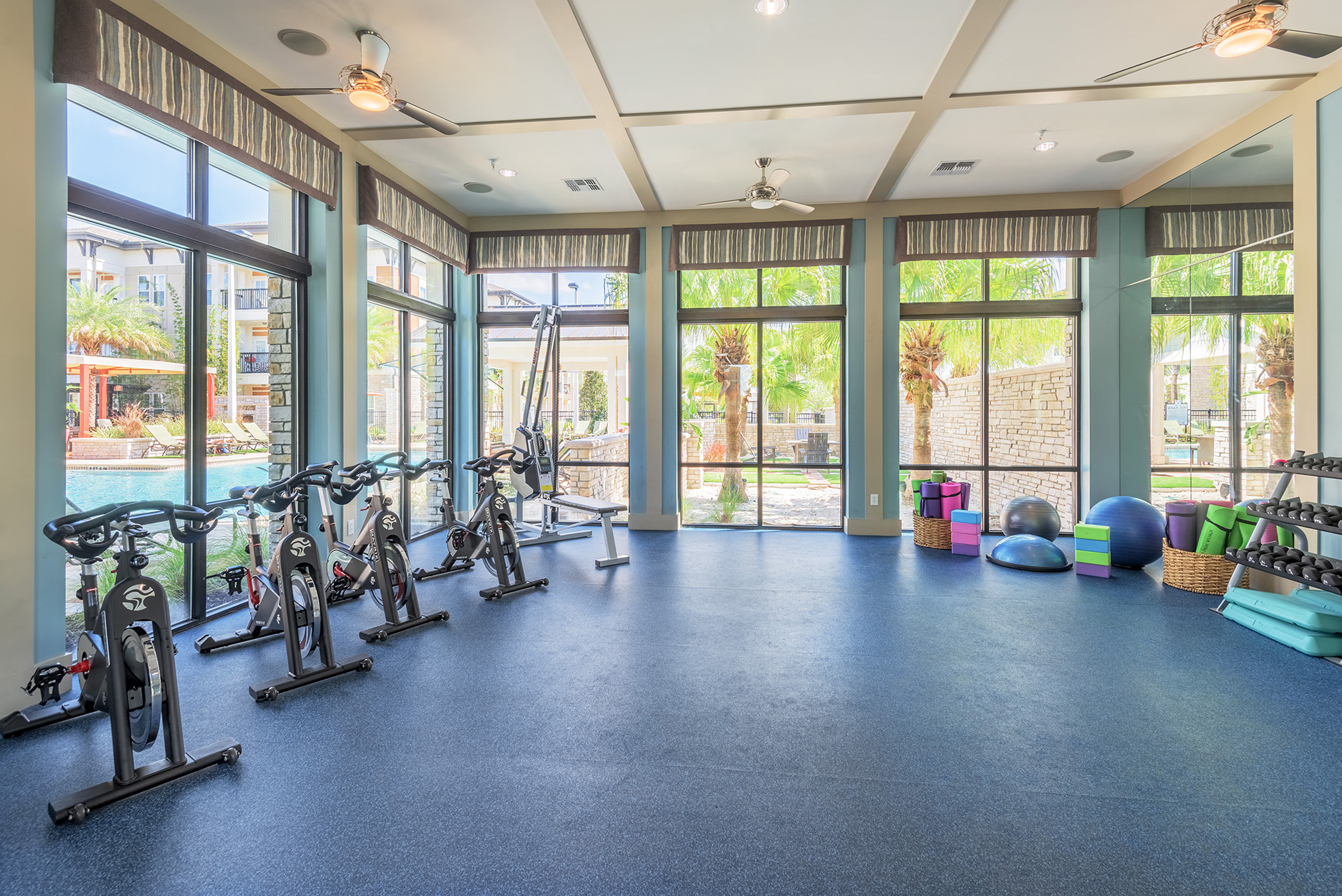 Nona Park Village Apartments - Spin room