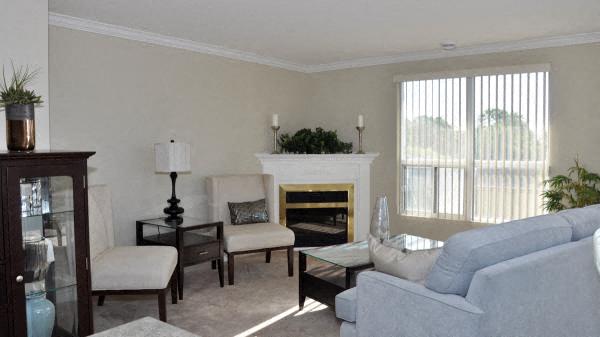 Rivers Edge 2 Living Room Image