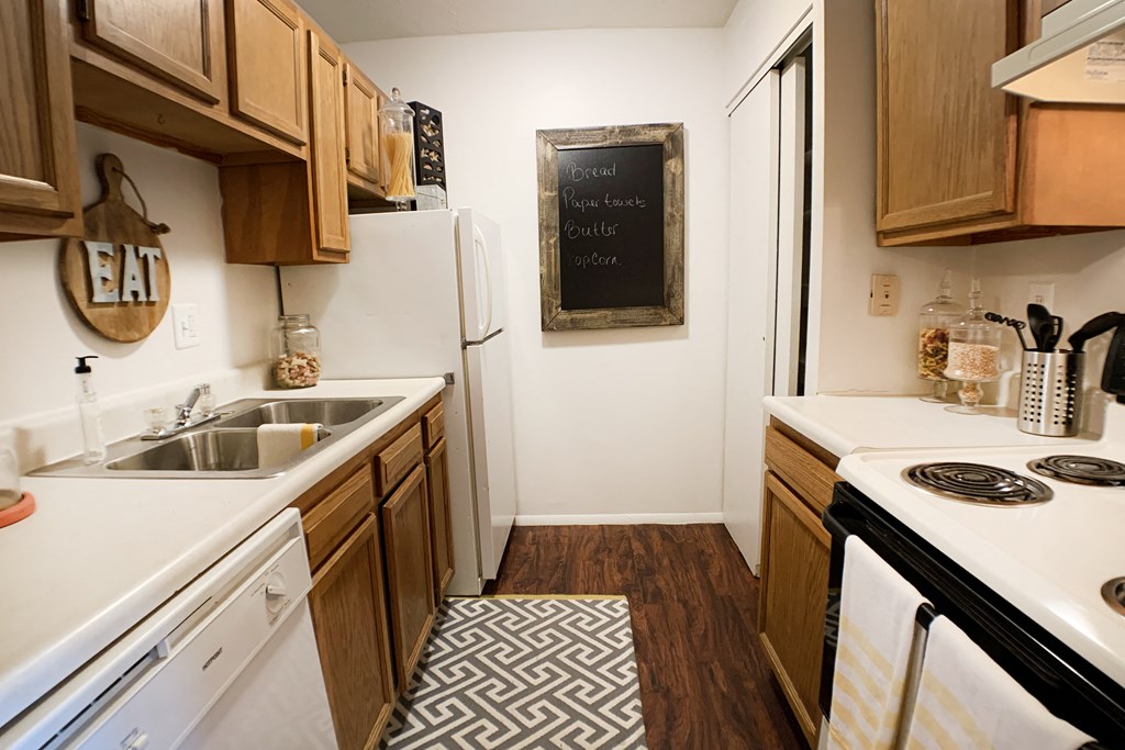 Large Kitchen at Crown Station Apartments, Ohio, 45102