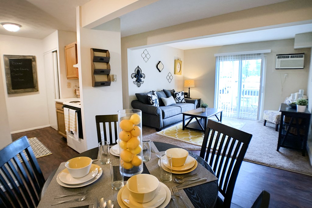 Dining With Living at Crown Station Apartments, Amelia, OH, 45102