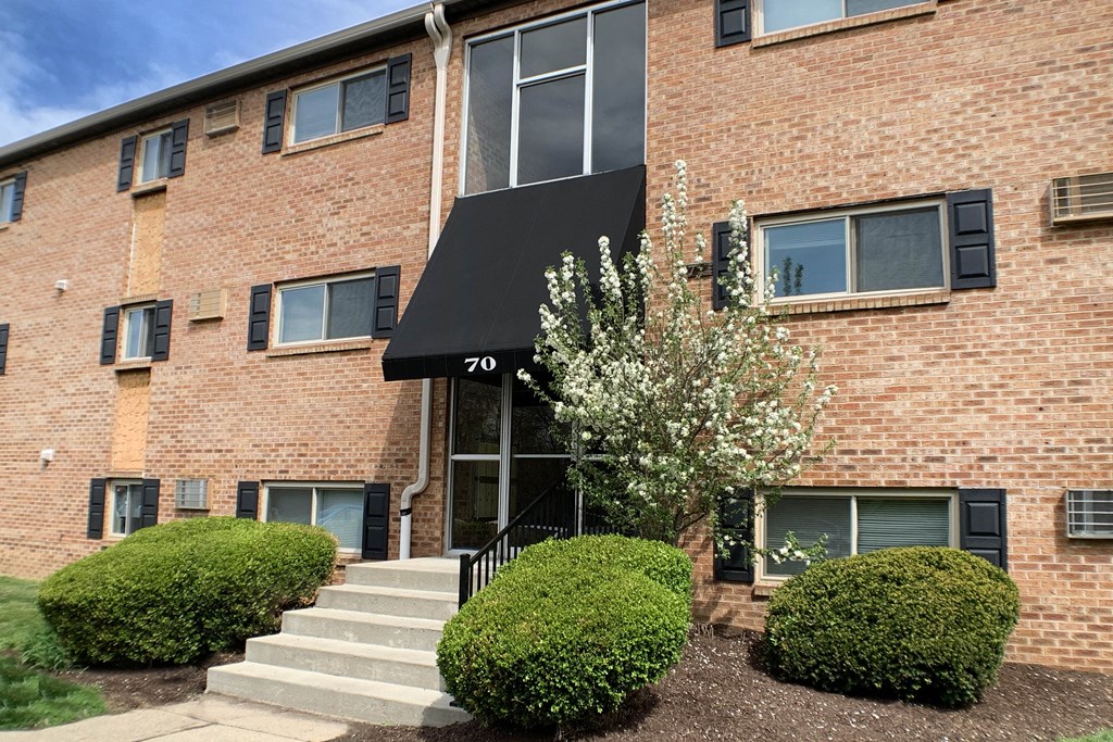 Front Exterior at Crown Station Apartments, Amelia, OH