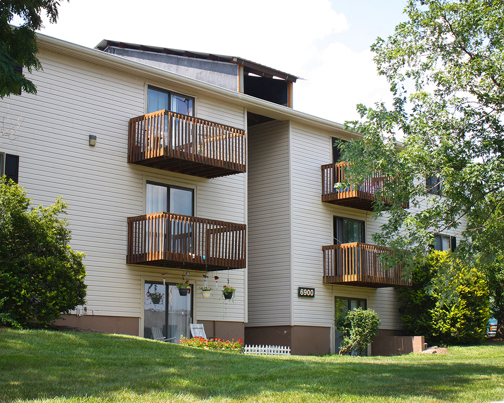 Patios and Balconies at Oakwood Apartments, Florence, 41042