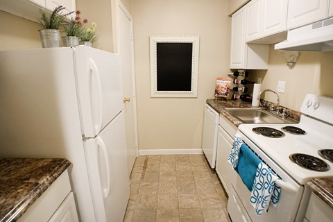 Kitchen at Oakwood Apartments, Florence, Kentucky