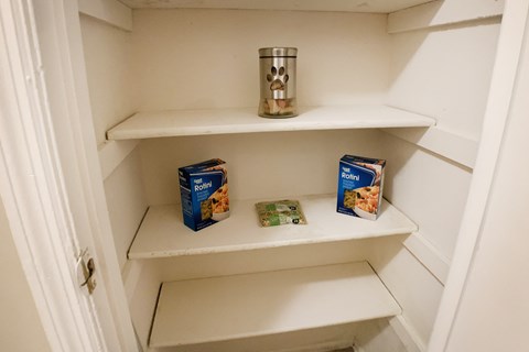 Shelves at Oakwood Apartments, Kentucky, 41042