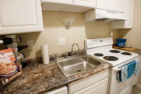 Kitchen gallery at Oakwood Apartments, Florence, KY