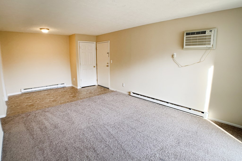 Wooden flooring rooms at Oakwood Apartments, Kentucky, 41042