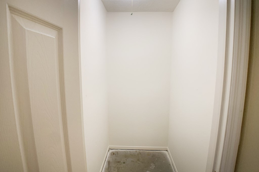 Space at Oakwood Apartments, Florence, KY, 41042