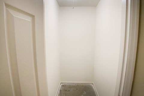 Space at Oakwood Apartments, Florence, KY, 41042