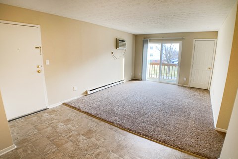 unfurnished room at Oakwood Apartments, Florence, KY
