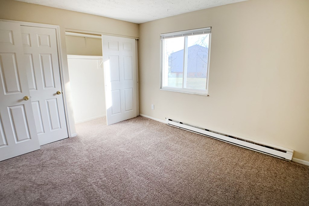 Room with window at Oakwood Apartments, Kentucky, 41042