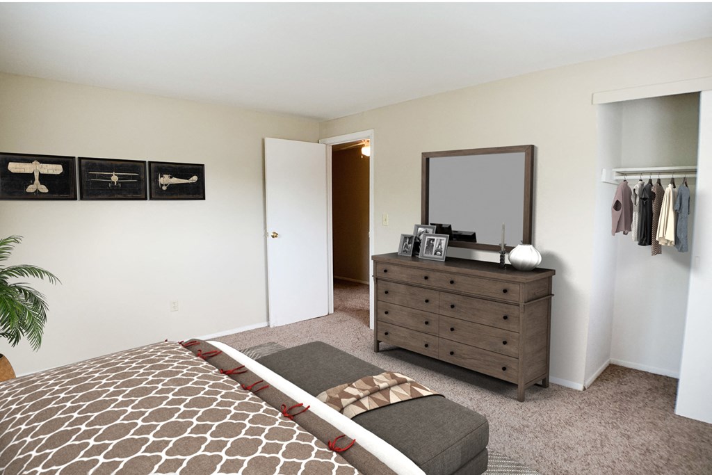 Bedroom With TV at Barkley Ridge Apartments, Southgate, Kentucky