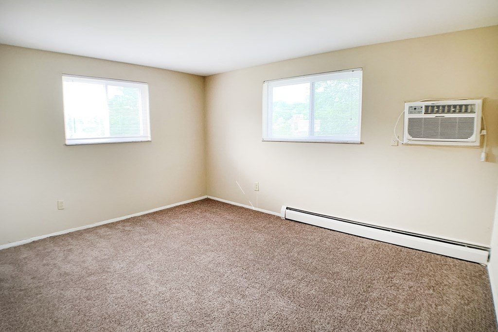 Carpeting In Bedrooms  at Barkley Ridge Apartments, Southgate, KY