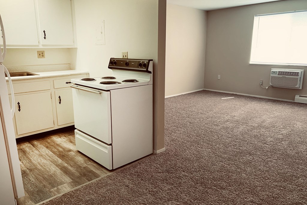 Kitchen With Dining Area  at Barkley Ridge Apartments, Kentucky