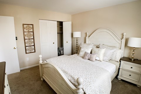 bedroom at Wentworth Estates Apartments, Florence