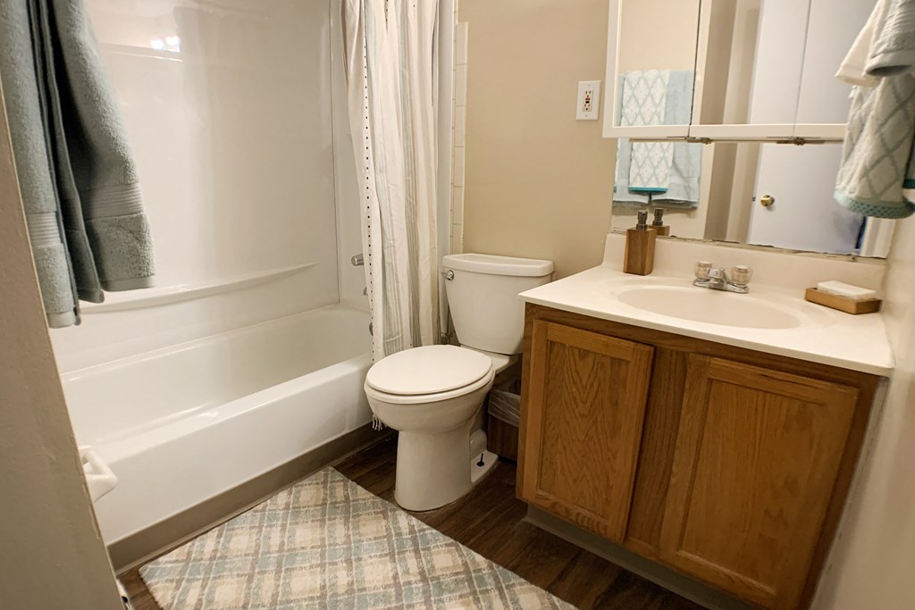 model at Wentworth Estates Apartments, Florence, KY