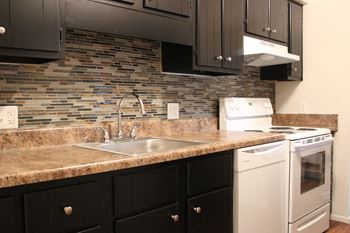 Spacious Full Size Kitchen at Concord Woods Apartments, Milford, OH