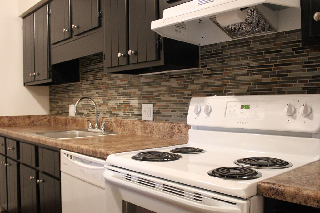 Kitchen Appliances  at Concord Woods Apartments, Milford