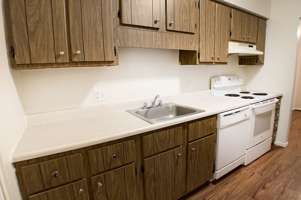 Granite Counter Tops In Kitchen  at Concord Woods Apartments, Ohio