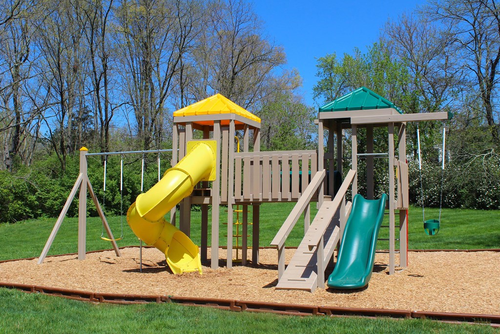 Play Area  at Concord Woods Apartments, Milford, Ohio