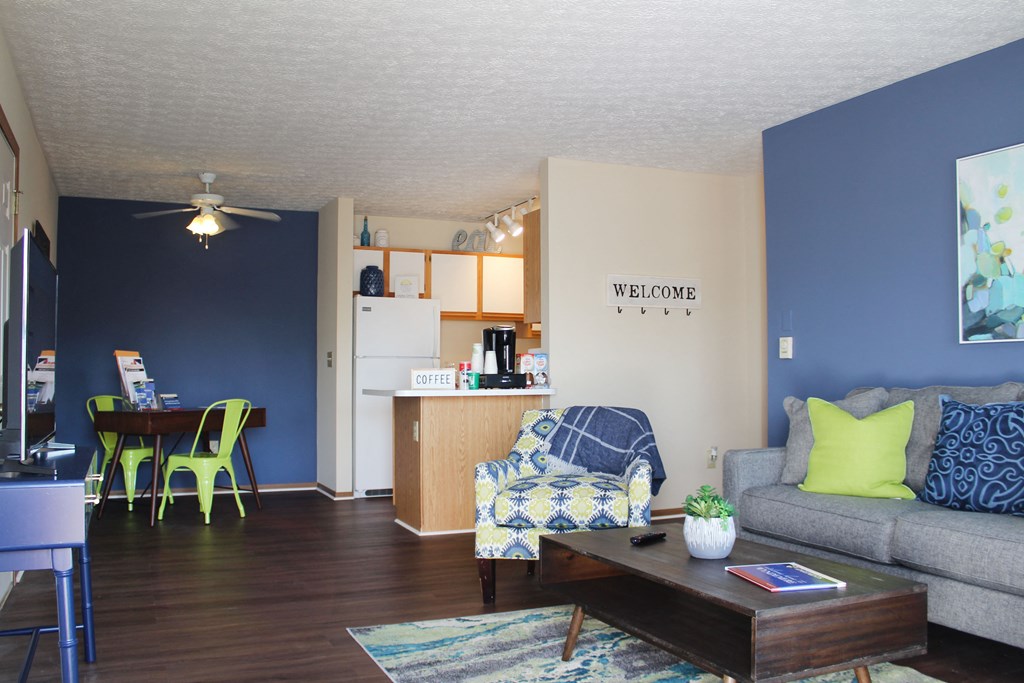 Living Area at Wyndemere Apartments, Franklin, Ohio