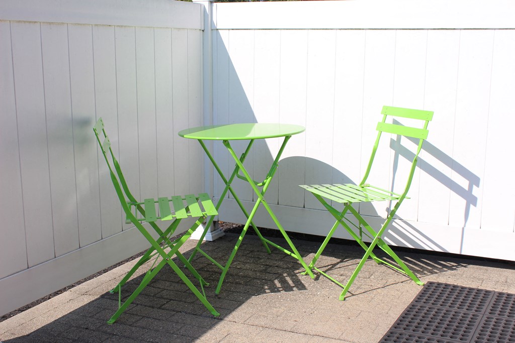 Dining Table at Wyndemere Apartments, Ohio